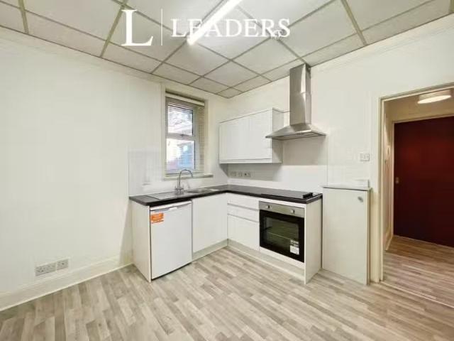 1 bedroom flat for rent in Carlton Grange, 28 Braidley Road, B.