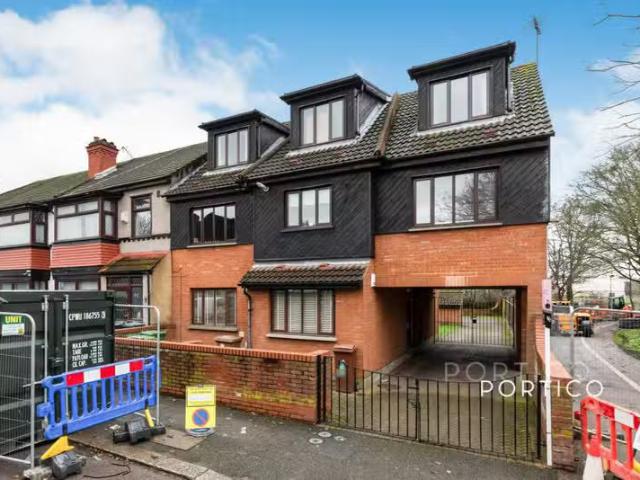 1 bedroom flat for rent in Cavendish Road, London, E4