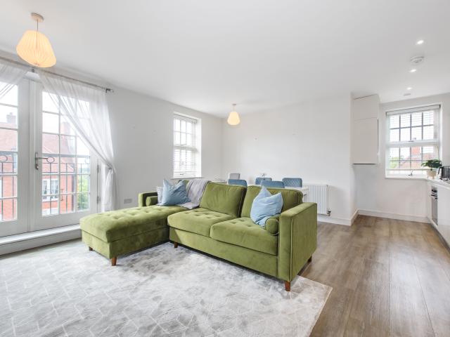 1 Bedroom Flat for Rent in Collison Avenue, EN5 | Foxtons
