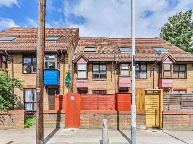 1 Bedroom Flat for Rent in Cleveland Way, E1 | Foxtons