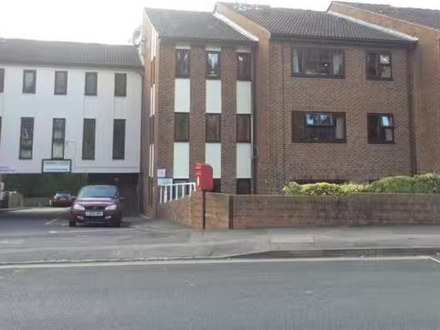 1 bedroom flat for rent in Croydon Road, CR3