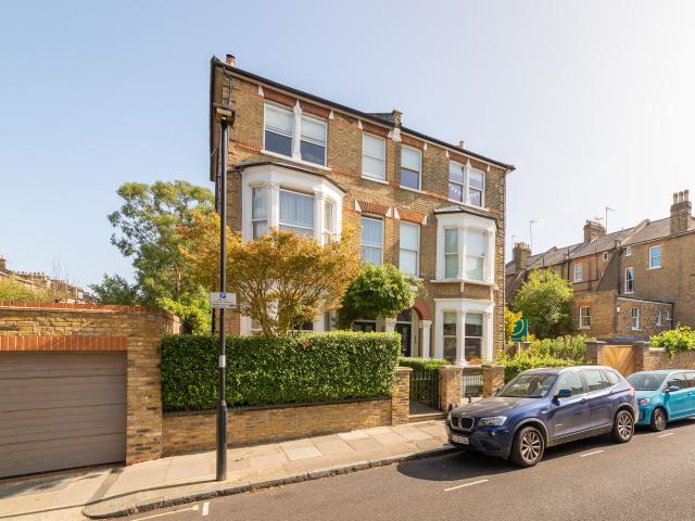 1 Bedroom Flat for Rent in Dalmeny Road | Foxtons