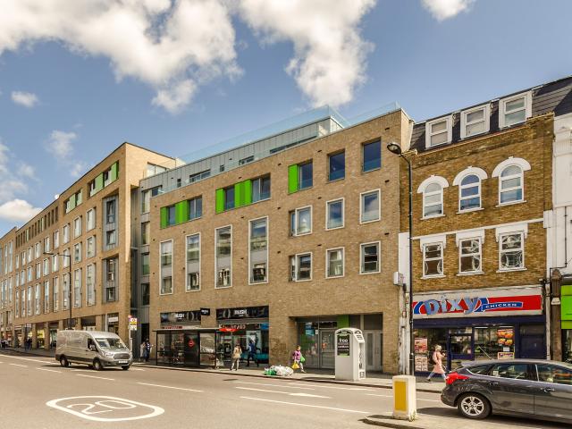 1 Bedroom Flat for Rent in Dalston Curve | Foxtons