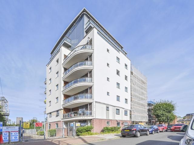 1 Bedroom Flat for Rent in Devonport Street | Foxtons