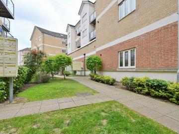 1 Bedroom Flat for Rent in Edridge Court | Foxtons