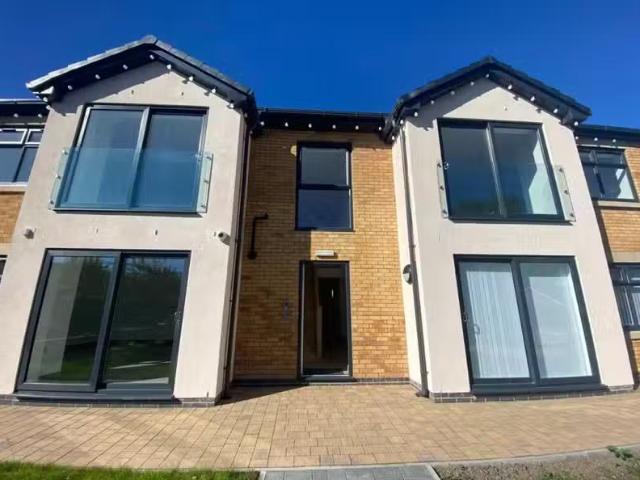 1 bedroom flat for rent in Foxhouse Lane, Maghull, Liverpool.