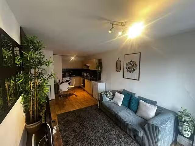 1 bedroom flat for rent in Flat, City Heights, Old Snow Hill.