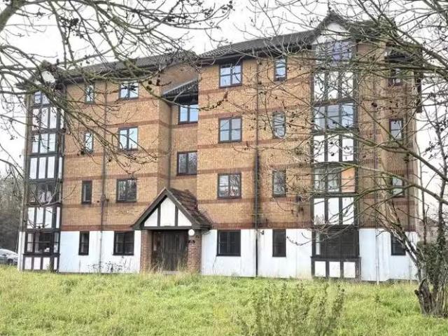 1 bedroom flat for rent in Frobisher Road, Erith, DA8