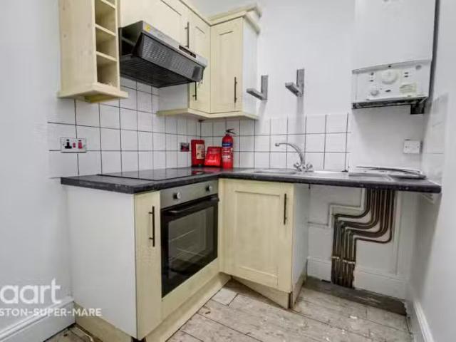 1 bedroom flat for rent in Gordon Road, Weston super mare, BS23