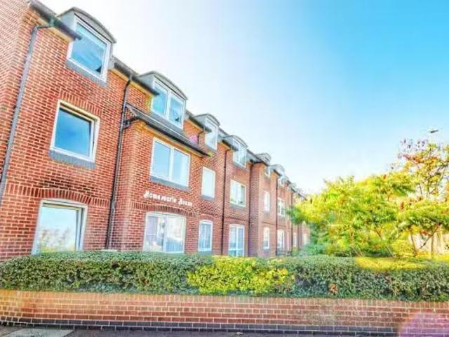 1 bedroom flat for rent in Goring Road, Goring by Sea, Worthin.