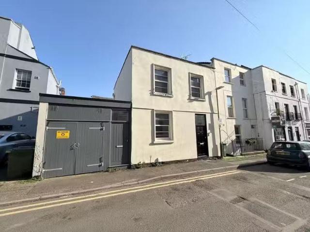 1 bedroom flat for rent in Grosvenor Street, Cheltenham, GL52