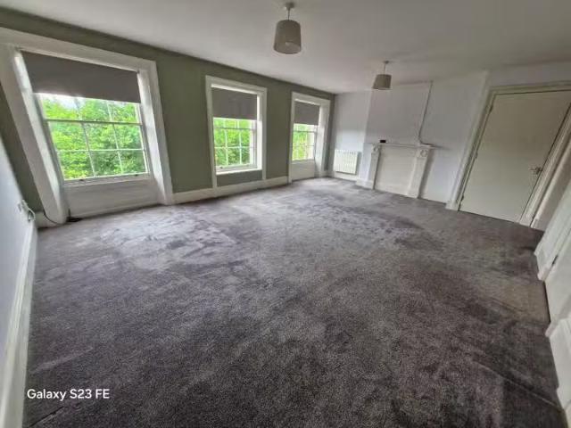 1 bedroom flat for rent in Hamilton Square, Birkenhead, Wirral.
