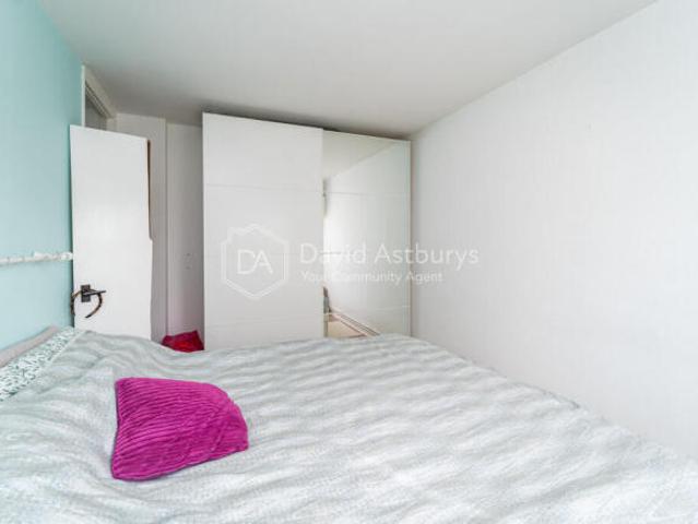 1 bedroom flat for rent in Halton Road, Islington, London, N1