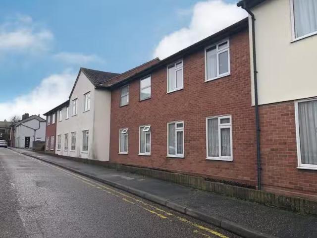 1 bedroom flat for rent in Havencroft Court, North Street, Wal.