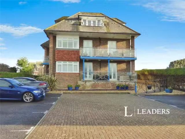 1 bedroom flat for rent in Hendon Avenue, Rustington, BN16