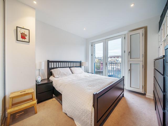 1 Bedroom Flat for Rent in Hidcote Apartments, Danvers Avenue | Foxtons
