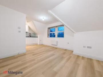 1 bedroom flat for rent in High Street, Beckenham, BR3