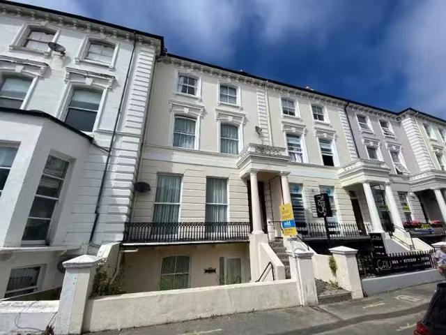 1 bedroom flat for rent in Hyde Gardens, Eastbourne, BN21