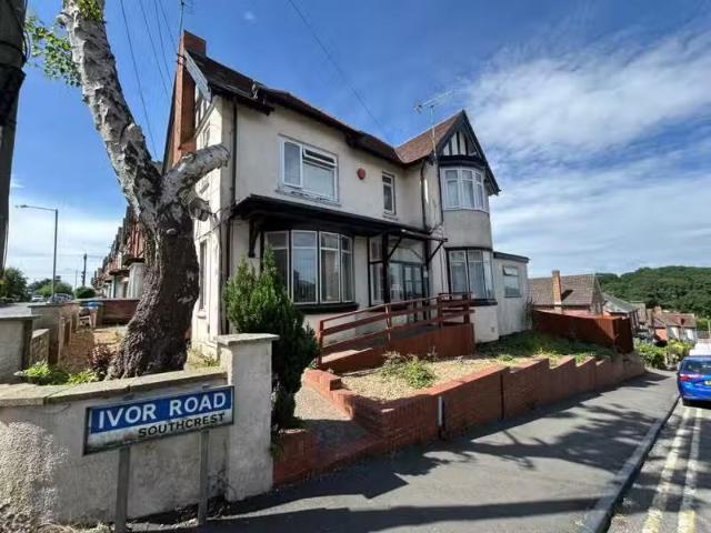 1 bedroom flat for rent in Ivor Road, Redditch, Worcestershire.