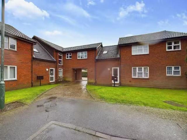 1 bedroom flat for rent in Kirkland Close, Sidcup, Kent, DA15
