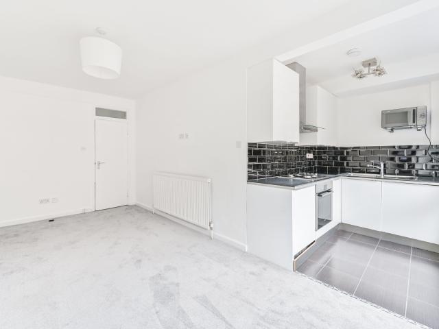 1 Bedroom Flat for Rent in Little Portland Street | Foxtons