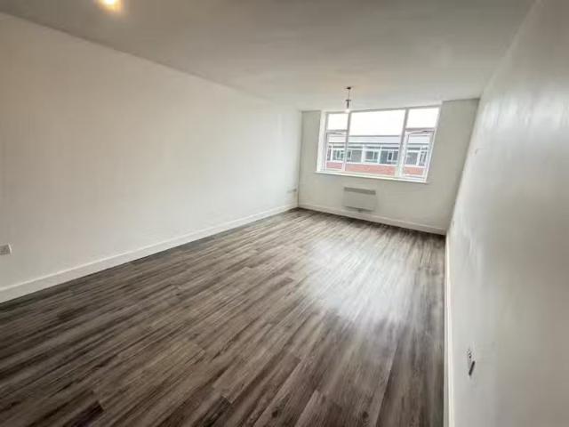 1 bedroom flat for rent in Lombard Street, West Bromwich, B70