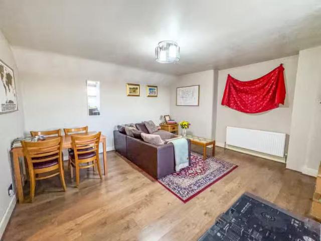 1 bedroom flat for rent in Lower Clapton Road, E5