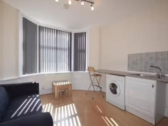1 bedroom flat for rent in Marlborough Road, Roath, CF23