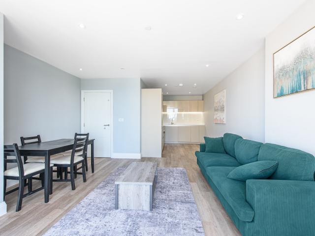 1 Bedroom Flat for Rent in Montmorency Gardens | Foxtons