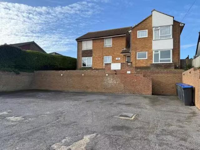 1 bedroom flat for rent in Old Salts Farm Road, Lancing, BN15
