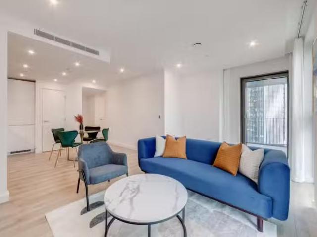 1 bedroom flat for rent in One Thames Quay, 222 Marsh Wall, E14