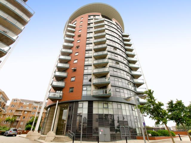 1 Bedroom Flat for Rent in Orion Point | Foxtons