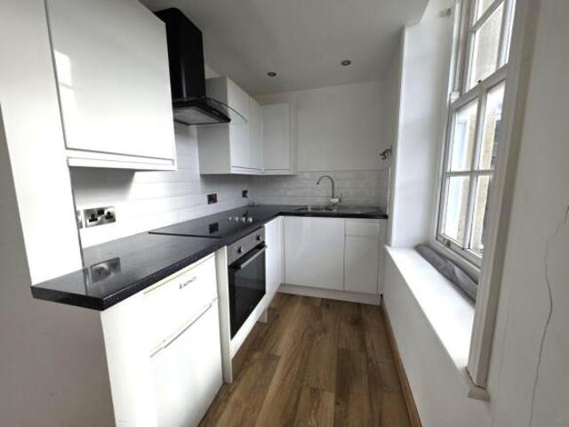 1 bedroom flat for rent in Pier Street, Pembroke Place Pier Street, SA1