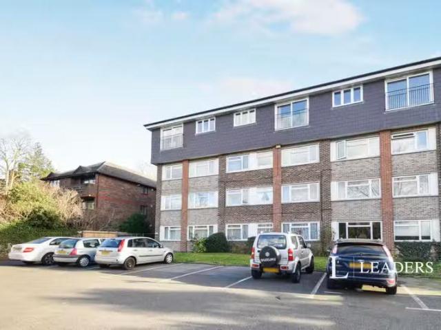 1 bedroom flat for rent in Rectory Road, Beckenham, BR3