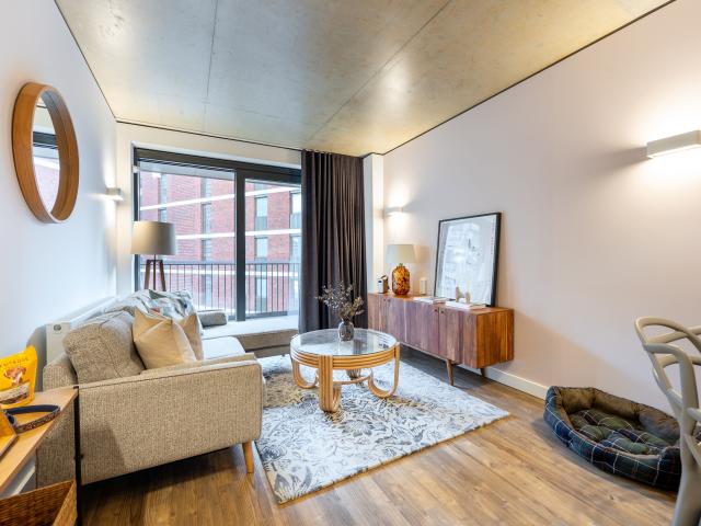 1 Bedroom Flat for Rent in Repton Gardens | Foxtons