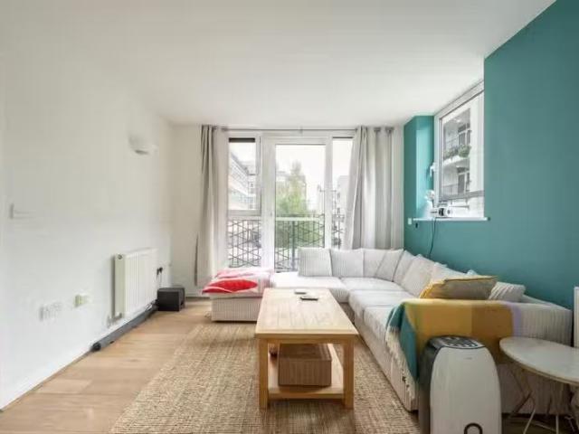 1 bedroom flat for rent in Richmond Road, Hackney, E8