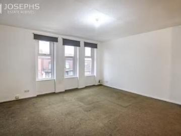 1 bedroom flat for rent in Rishton Lane, Bolton, Greater Manch.