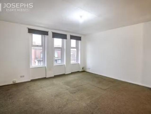 1 bedroom flat for rent in Rishton Lane, Bolton, Greater Manch.