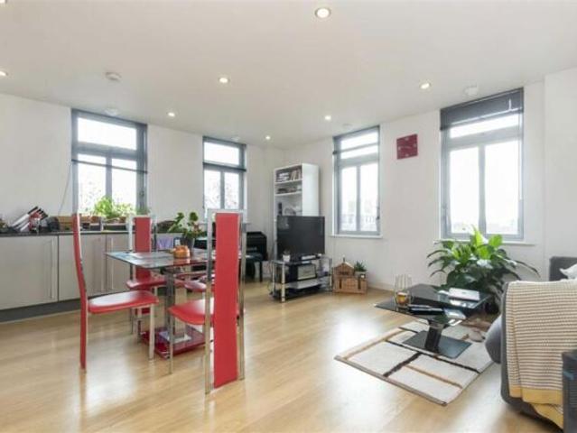 1 bedroom flat for rent in Salton Square, Limehouse, E14