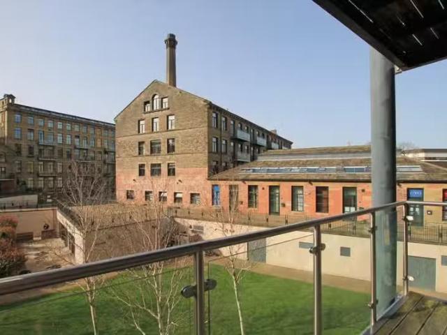 1 bedroom flat for rent in Salts Mill Road, Shipley, Bradford.