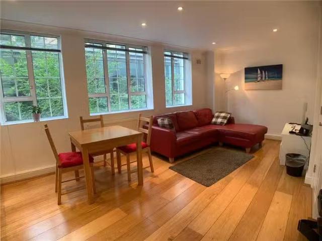 1 bedroom flat for rent in Savage Gardens, London, EC3N