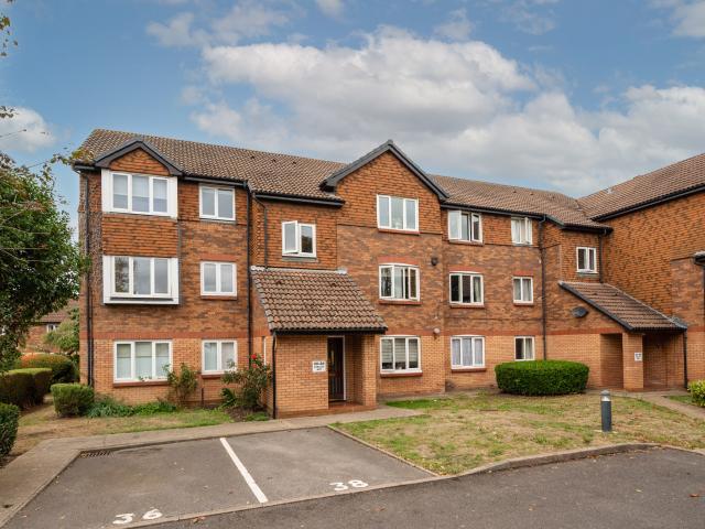 1 Bedroom Flat for Rent in Shelley Way | Foxtons