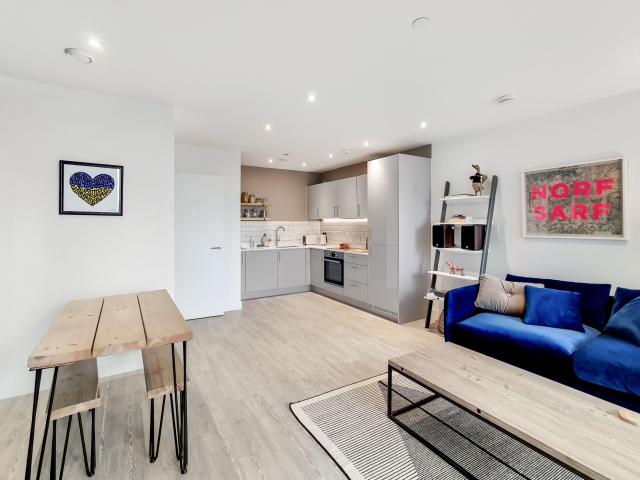 1 Bedroom Flat for Rent in Sherwood Road | Foxtons