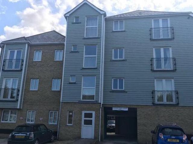 1 Bedroom Flat For Rent In Sittingbourne, Kent