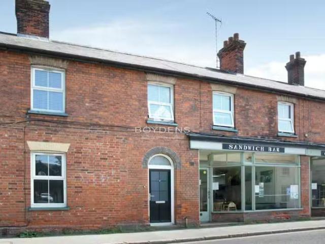 1 bedroom flat for rent in St Mary's Road, Kelvedon, Esinterac.