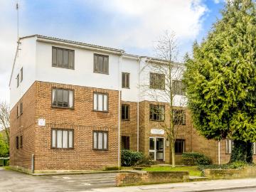 1 Bedroom Flat for Rent in Station Road | Foxtons