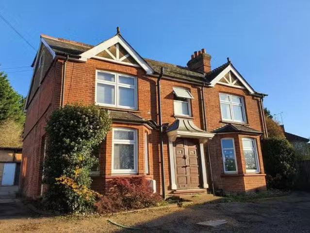 1 bedroom flat for rent in Sunnyside, London Road, Chalfont St.