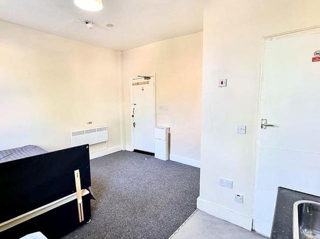 1 bedroom flat in Thornton Heath