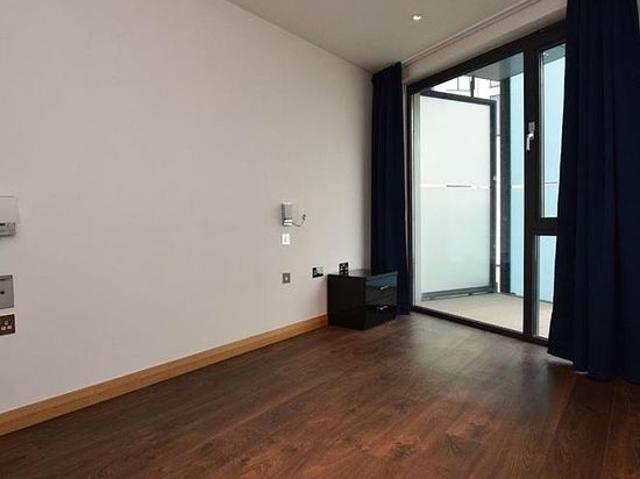 1 bedroom flat in Wembley