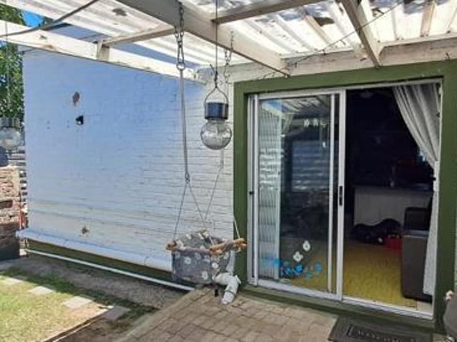 1 Bedroom Flat in Abbotsford